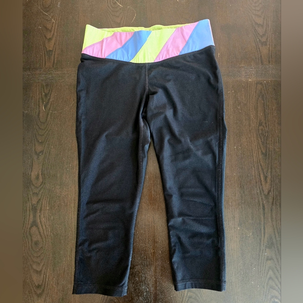 Black Athletic Leggings with Multicolored Waistband